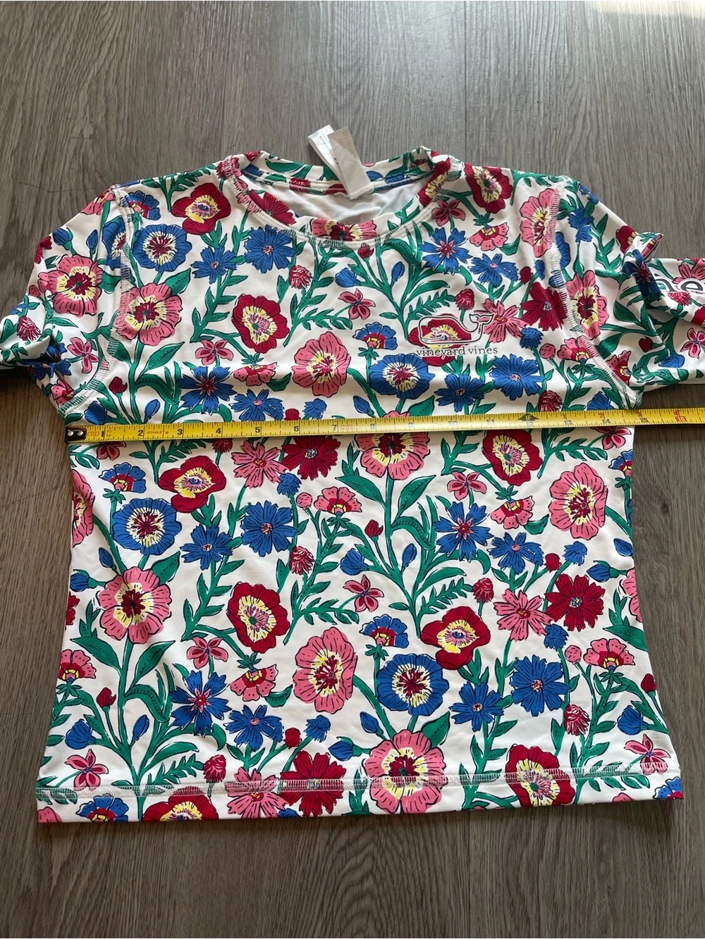 Vineyard vines girls tisbury floral long sleeve swim shirt / rashguard